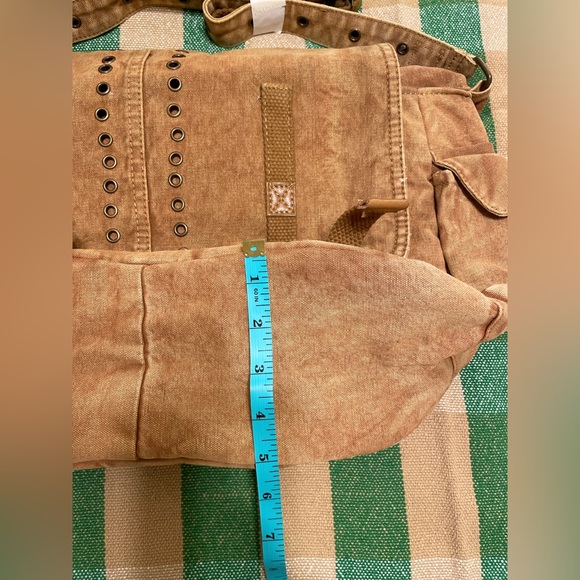 NEW Free People Zevon Distressed Messenger Bag - Picture 15 of 16